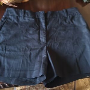 Ann Taylor Black Dress Shorts. Size 8 Pockets. EUC Cotton / Spandex